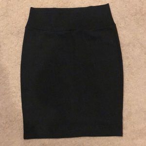 LuLaRoe black Cassie pencil skirt L